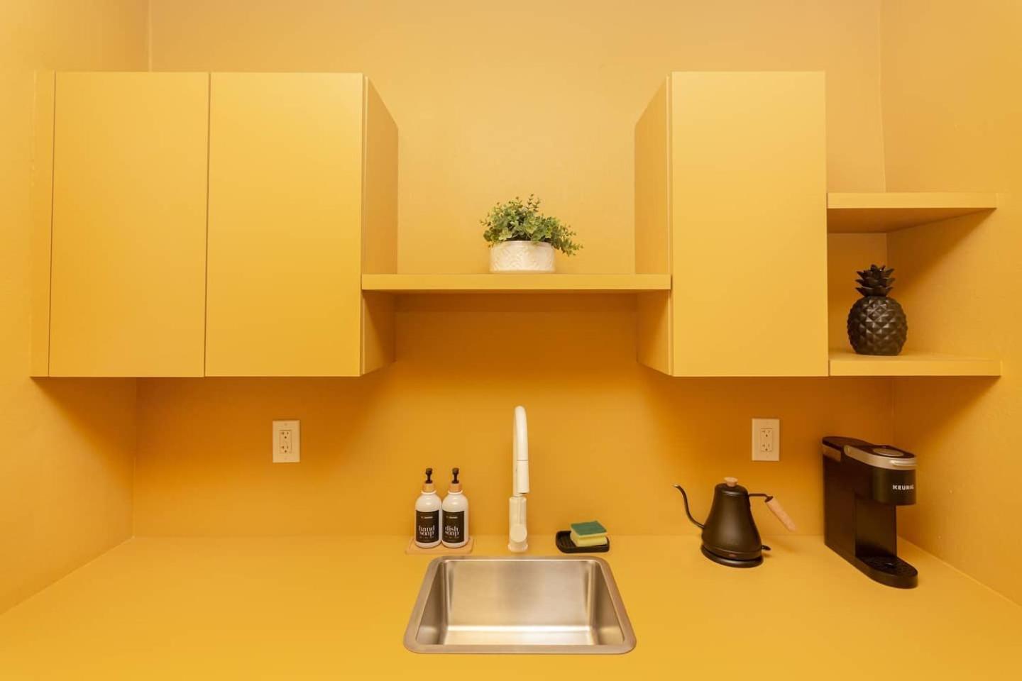 Large Stylish Studio Apartment In El Portal #3 Miami Kültér fotó